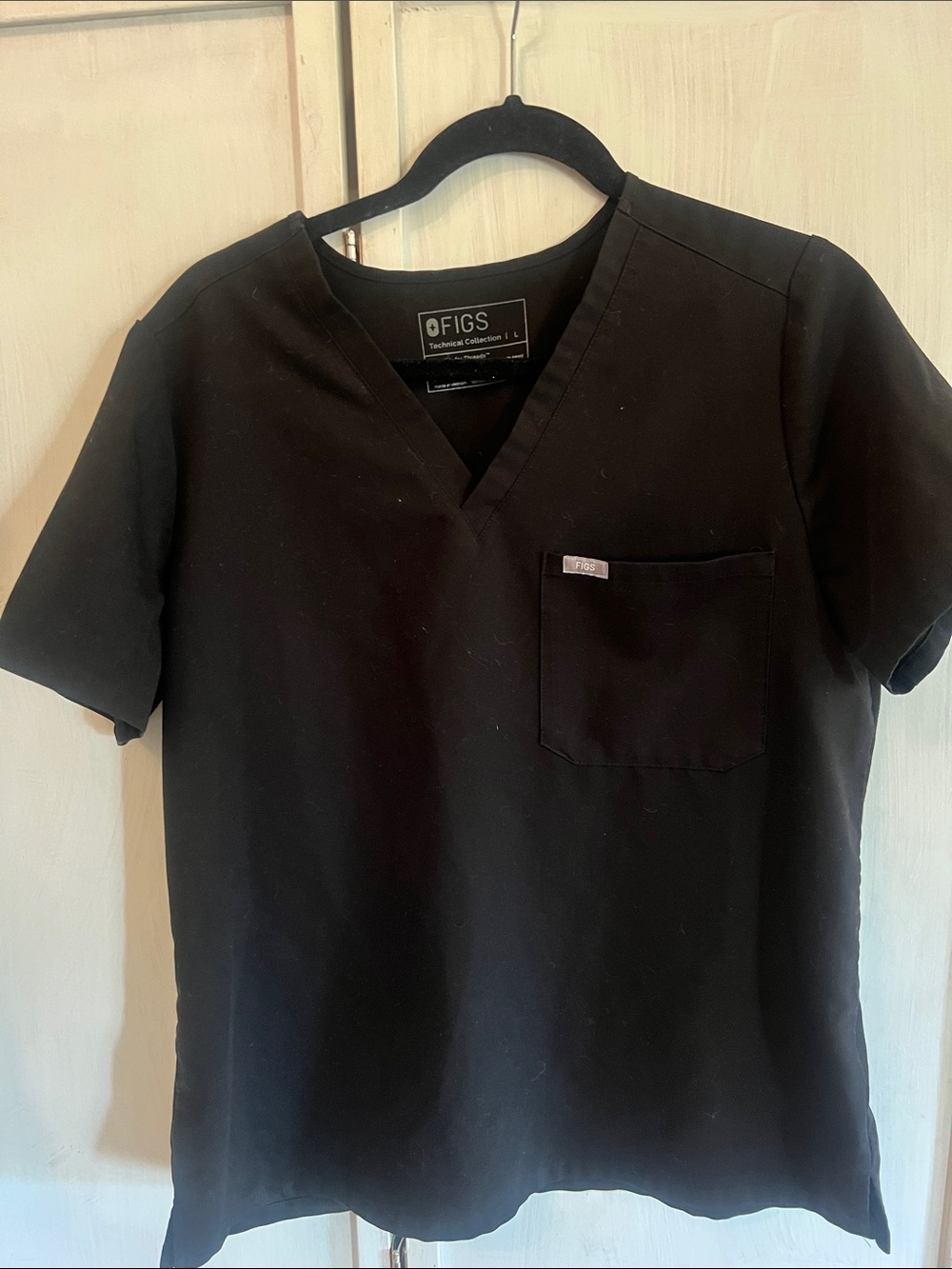 Figs Black V-Neck Short Sleeve Scrub Top sz L